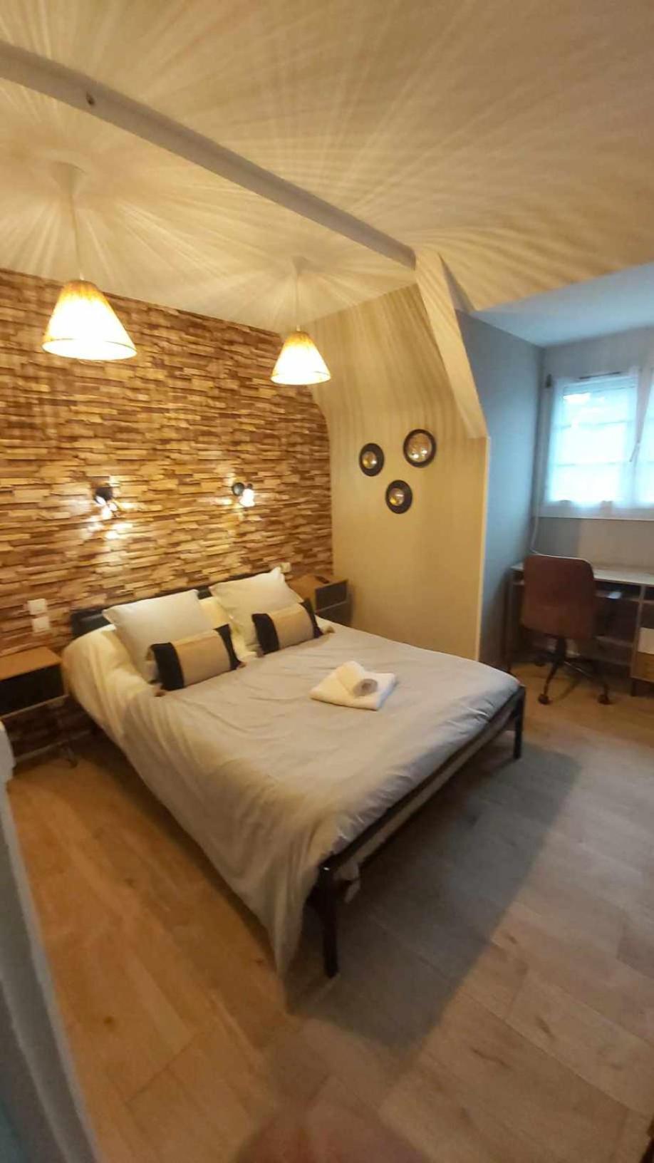 La Renaissance Hotell Condé-sur-Noireau Eksteriør bilde